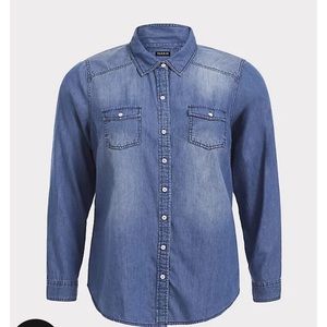 Light wash button down denim shirt 2X
